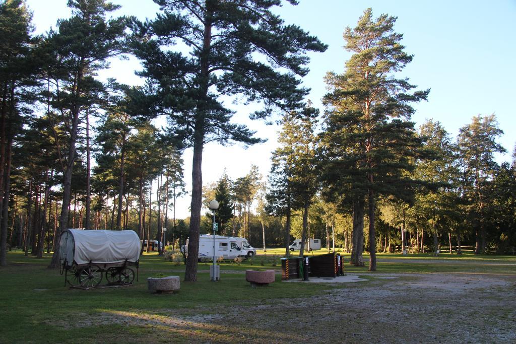 Tehumardi Camping Hotell Salme Eksteriør bilde